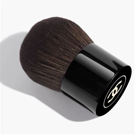 mini chanel makeup brush|Chanel oversize kabuki brush.